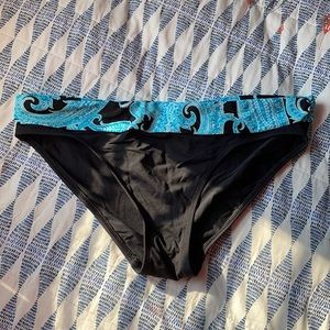Chaps bikini bottoms size 10